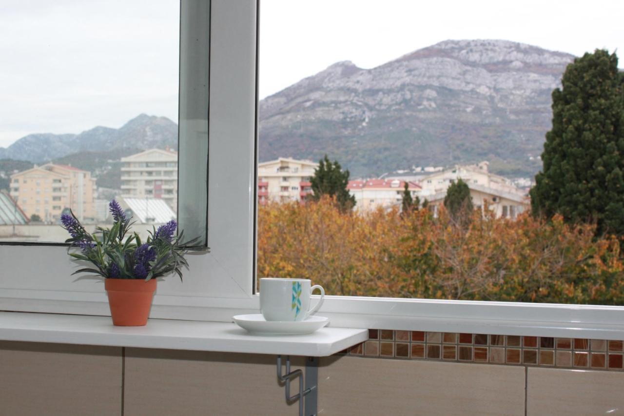 Apartment Emili City Center Бар Экстерьер фото